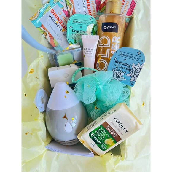 Spa Gift Basket With Mini Humidifier & Skincare Masks/Wipes Beauty Set In Decora - Picture 7 of 16